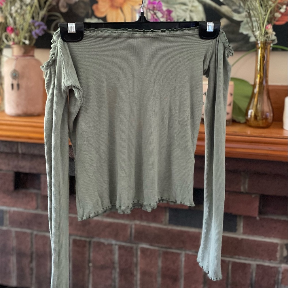 Garage - Fitted green off the shoulder top